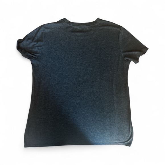 Basic Witch Halloween Graphic Tee - EUC - Picture 2 of 3